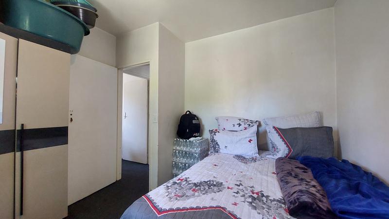 2 Bedroom Property for Sale in Oakglen Western Cape